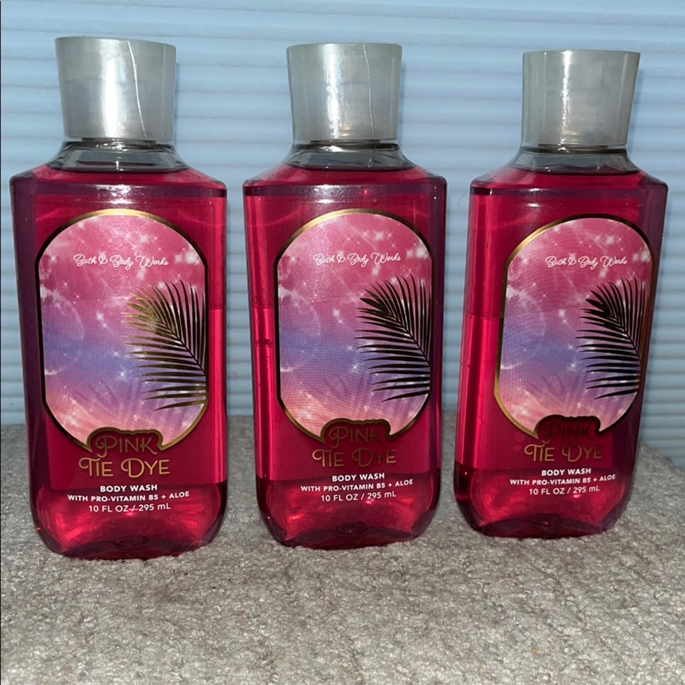 Bath & Body Works Pink Tie Dye Body Wash - Red